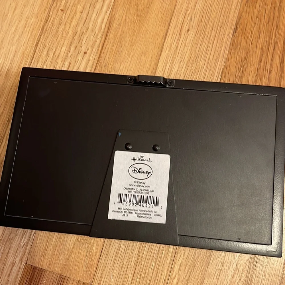 Disney Peter Pan wall art from Hallmark - Picture 3 of 3